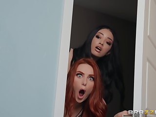 Naughty step-daughters Scarlett Bloom and Lacy Lennon share dad's dick