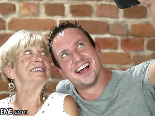 21Sextreme He Pounded His Step-GILF After A Daring Photoshoot - Blowjob